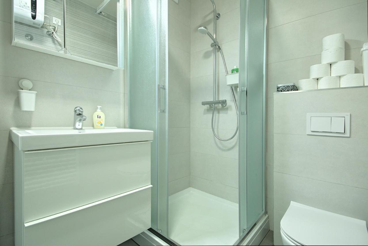 App Enterprise Umag Apartamento Exterior foto