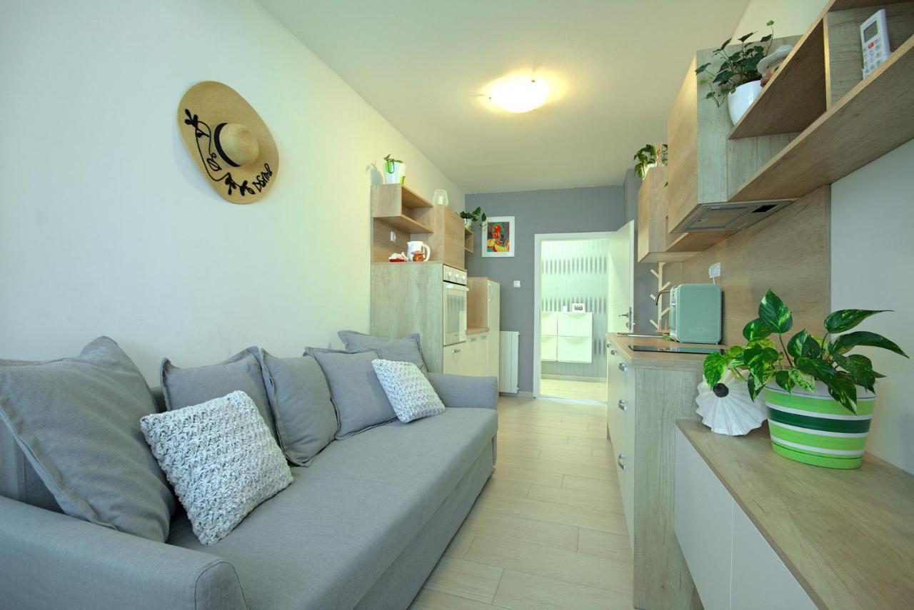 App Enterprise Umag Apartamento Exterior foto
